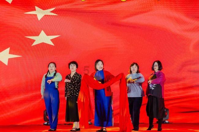 凝心聚力把大会确定的目标任务转化为干事创业的实际行动